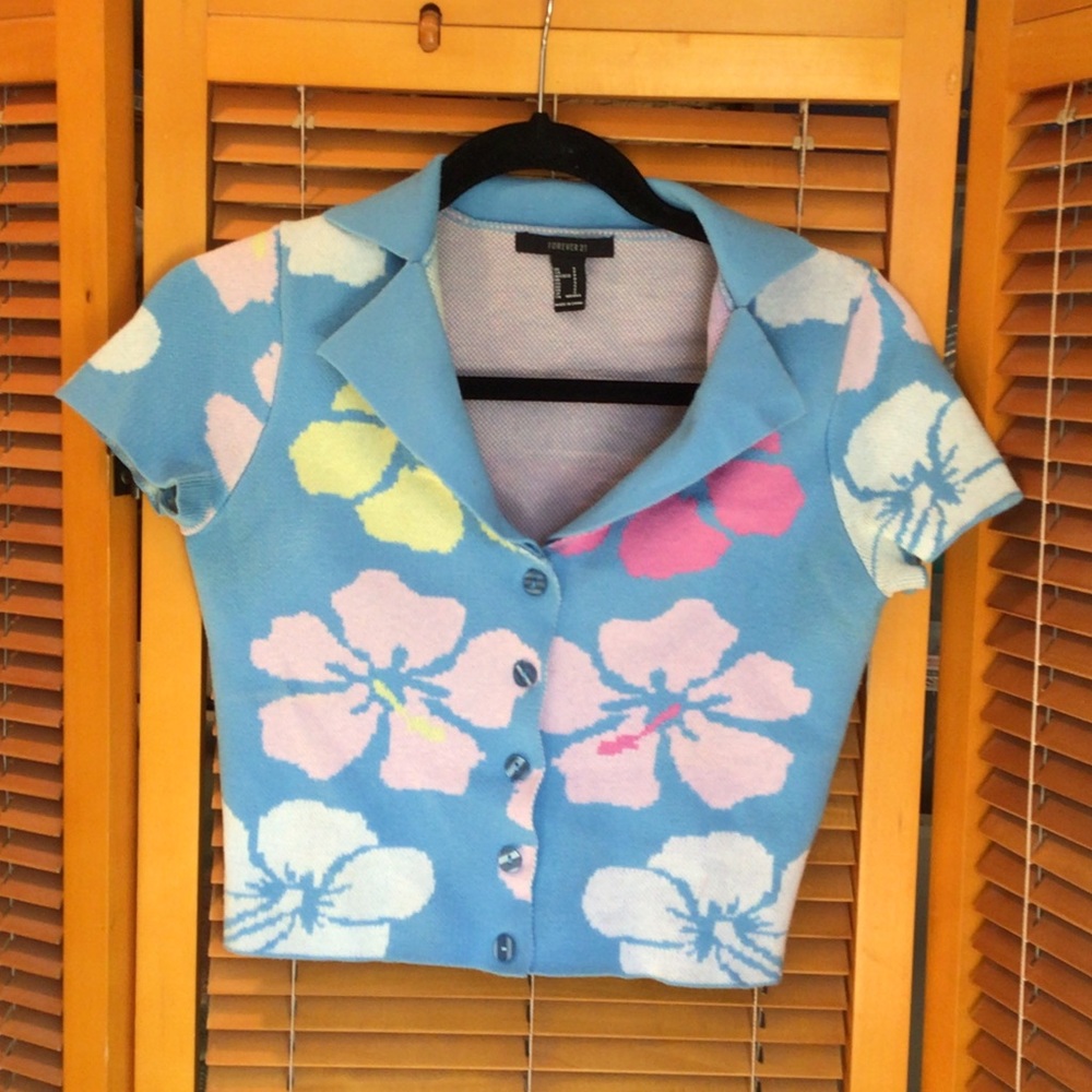 Forever 21 Blue Floral Knit Button-Down crop sweater top